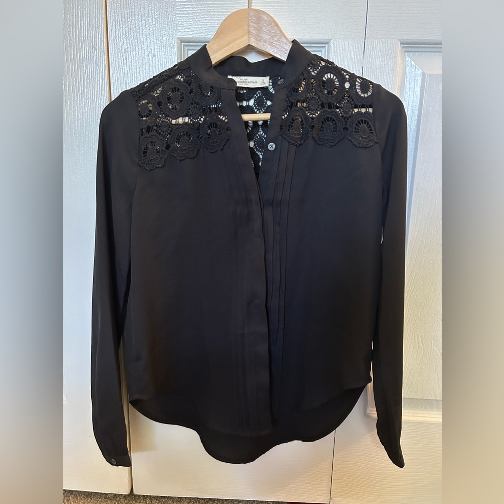 **SOLD** Abercrombie & Fitch Button Up Blouse
